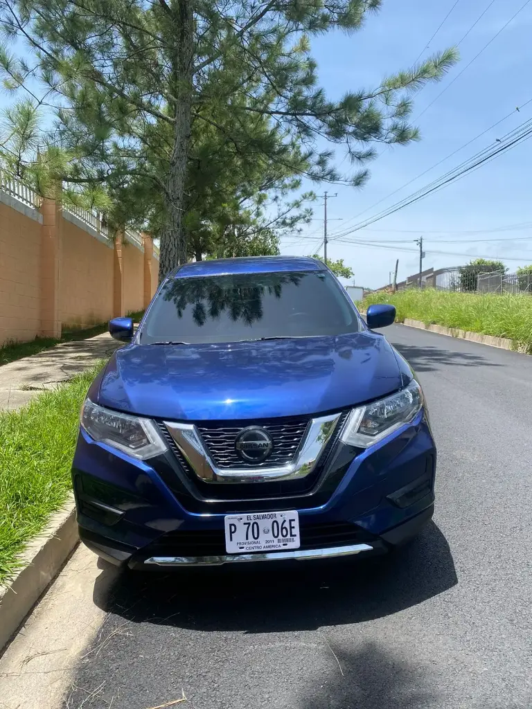 Nissan Rogue 2019 5 pasajeros