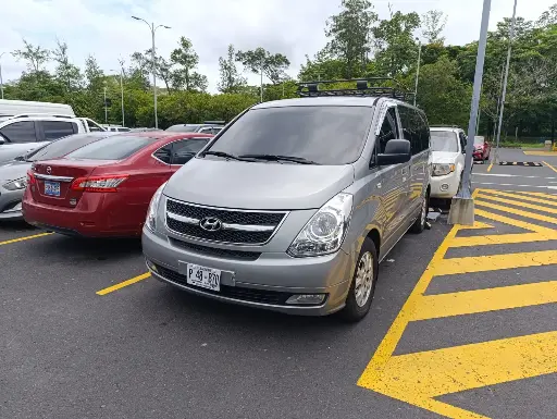 Hyundai H1 12 personas 2018