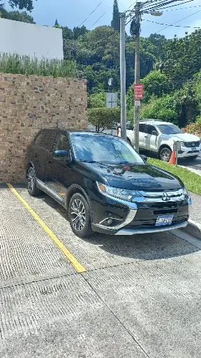 Mitsubishi Outlander Automática 2018